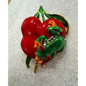 Vtg Frog on Bright Red Enamel Heart Brooch Pin Signed MT Large 3D Gold Plated